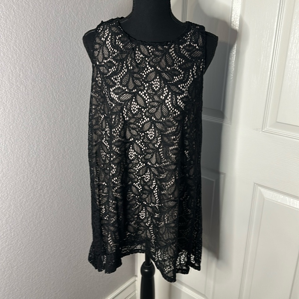 Macy’s Alfani Black Lace and Nude Lined Blouse - Size XL